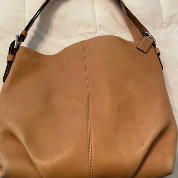 Coach Hobo Shoulder Handbag (Tan) # 15064 - Picture 3 of 8